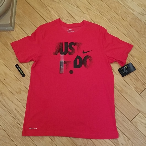 Nike Shirts Nwt Mens Nike Tee Poshmark